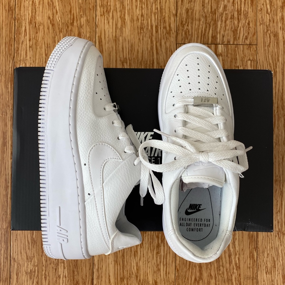 Nike Air Force 1 Sage Low